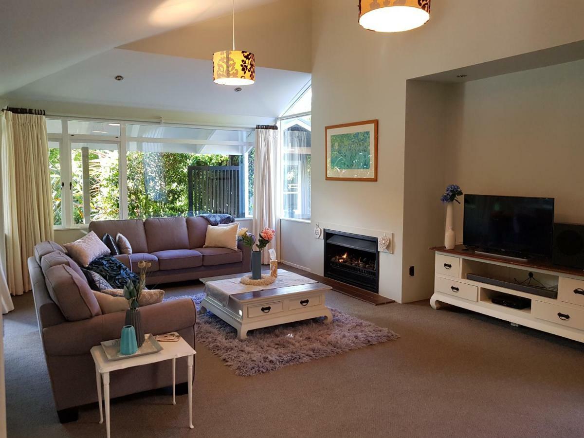 Centennial House Taupo Exterior photo
